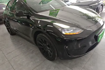 Tesla Model Y 2023, 38000 км, за 28695 USD