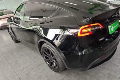 Tesla Model Y 2023, 38000 км, за 28695 USD