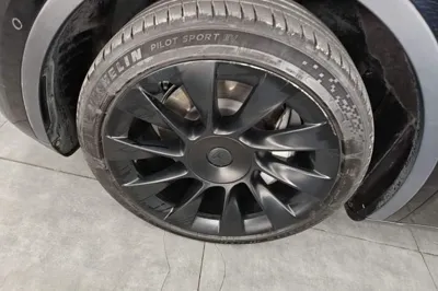 Tesla Model Y 2023, 38000 км, за 28695 USD - фото 10