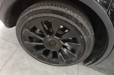 Tesla Model Y 2023, 38000 км, за 28695 USD - фото 11