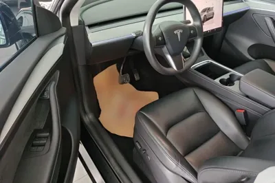 Tesla Model Y 2023, 38000 км, за 28695 USD - фото 18