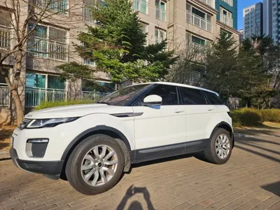 Land Rover Range Rover Evoque 2016, 94258 км, за 6840.39 USD - фото 15