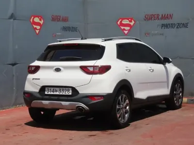 Kia Stonic 2018, 159601 км, за 5265.55 USD
