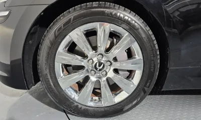 Hyundai Equus 2012, 137310 км, за 3479.06 USD