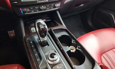 Maserati Levante 2018, 128455 км, за 15091.24 USD - фото 9