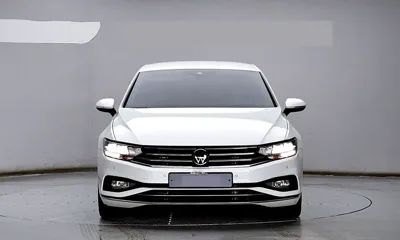 Volkswagen Passat 2021, 55538 км, за 15926.67 USD