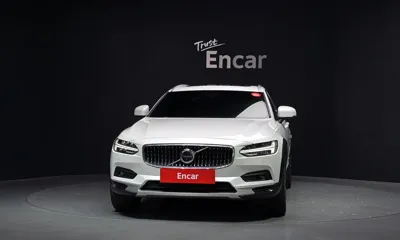 Volvo V90 2021, 44561 км, за 23963 USD