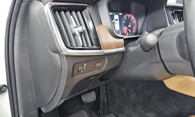 Volvo V90 2021, 44561 км, за 23939.65 USD - фото 29