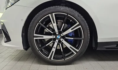 BMW 5-Series 2025, 5072 км, за 60260.62 USD