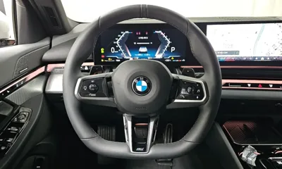 BMW 5-Series 2025, 5072 км, за 60260.62 USD - фото 13