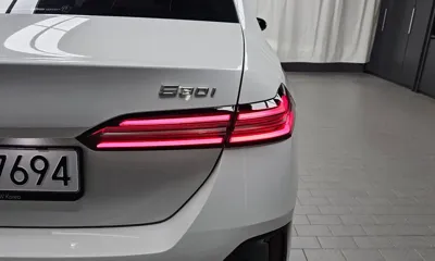 BMW 5-Series 2025, 5072 км, за 60260.62 USD - фото 23
