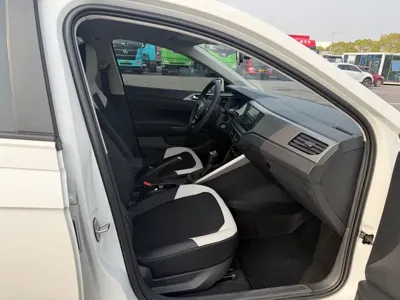 Volkswagen Polo 2020, 48000 км, за 6221.2 USD