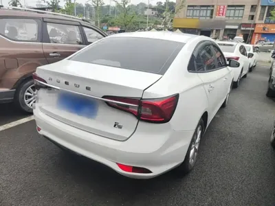 Roewe i5