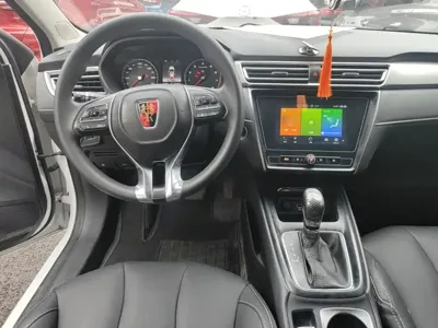 Roewe i5
