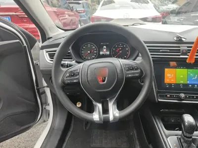 Roewe i5
