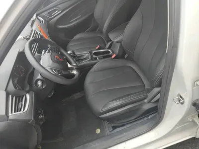 Roewe i5