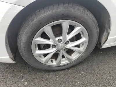 Roewe i5