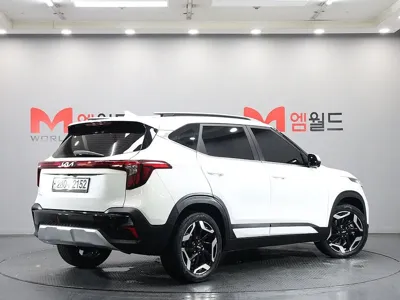 Kia Seltos 2023, 53103 км, за 17096.79 USD - фото 4