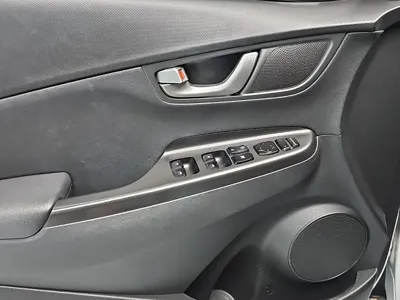 Hyundai Kona 2020, 152606 км, за 7085.74 USD - фото 15