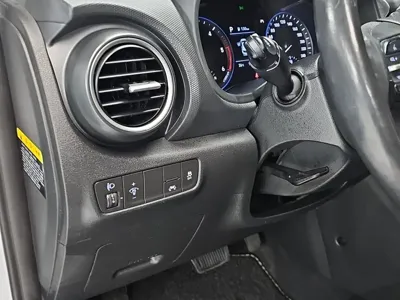 Hyundai Kona 2020, 152606 км, за 7085.74 USD - фото 16