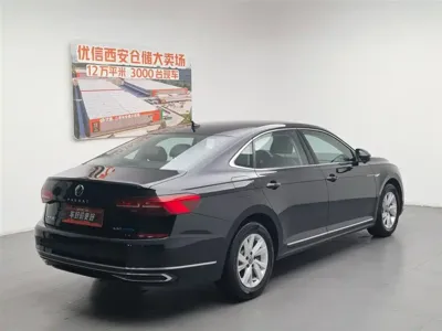 Volkswagen 帕萨特插电混动 2022, 53400 км, за 11652.21 USD