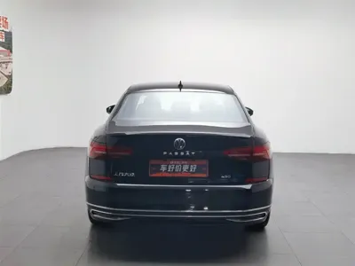 Volkswagen 帕萨特插电混动 2022, 53400 км, за 11652.21 USD