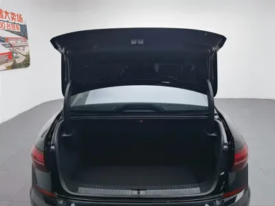 Volkswagen 帕萨特插电混动 2022, 53400 км, за 11652.21 USD