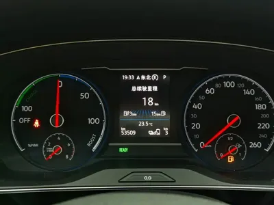 Volkswagen 帕萨特插电混动 2022, 53400 км, за 11652.21 USD - фото 10