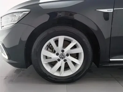 Volkswagen 帕萨特插电混动 2022, 53400 км, за 11652.21 USD - фото 13