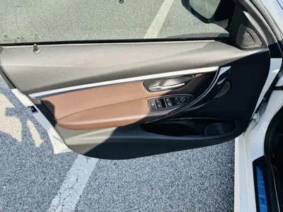BMW 3 Series 2019, 50000 км, за 16767.58 USD