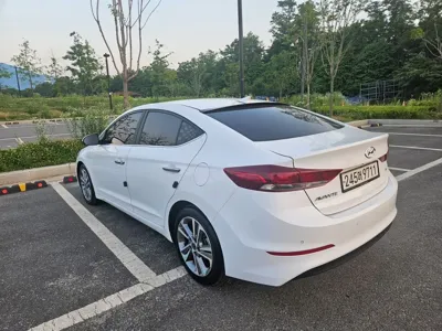Hyundai Avante 2018, 75817 км, за 8403.91 USD