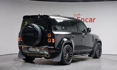 Land Rover Defender 2023, 73350 км, за 57482.65 USD