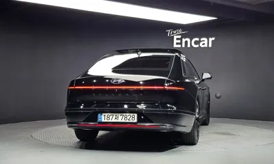 Hyundai Grandeur 2023, 61129 км, за 22882.39 USD