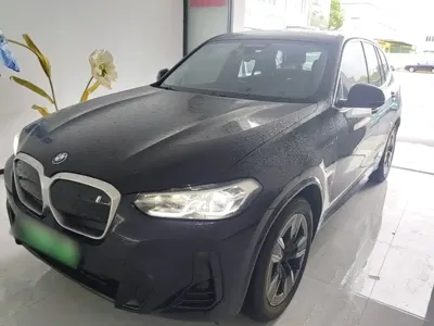 BMW iX3 · 2022 год