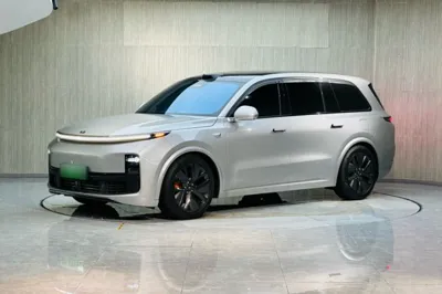 Li Auto L9 · 2022 год