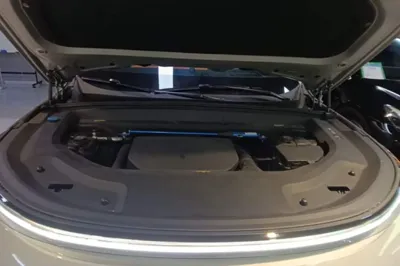 Li Auto L9 2022, 44400 км, за 39845 USD - фото 30
