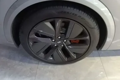 Li Auto L9 2022, 44400 км, за 39845 USD - фото 34