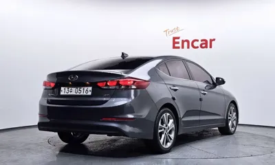 Hyundai Avante 2017, 186986 км, за 5281.6 USD