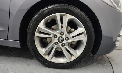 Hyundai Avante 2017, 186986 км, за 5281.6 USD