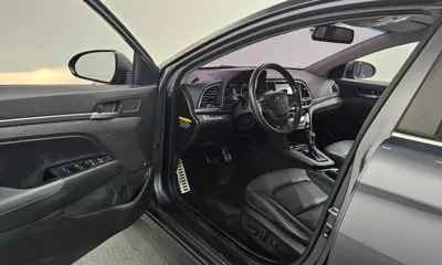 Hyundai Avante 2017, 186986 км, за 5281.6 USD - фото 10