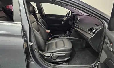 Hyundai Avante 2017, 186986 км, за 5281.6 USD - фото 11