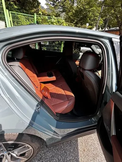 BMW i5 2024, 38000 км, за 29079.69 USD - фото 16