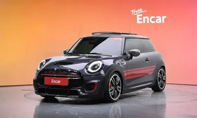 MINI Cooper · 2021 год