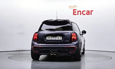MINI Cooper 2021, 97333 км, за 13154.42 USD