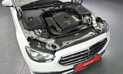 Mercedes-Benz E-Class 2023, 39564 км, за 29590.9 USD - фото 6