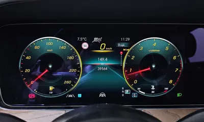 Mercedes-Benz E-Class 2023, 39564 км, за 29590.9 USD - фото 8