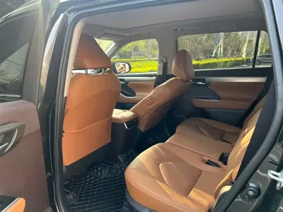 Toyota Highlander 2024, 32000 км, за 31948.66 USD - фото 6