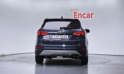 Hyundai Santafe 2016, 161172 км, за 5880.41 USD