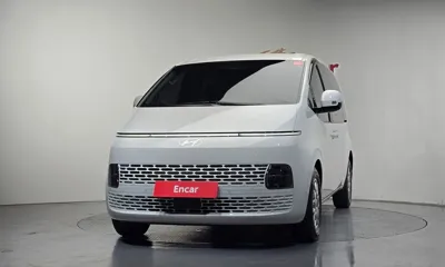 Hyundai Staria 2025, 21431 км, за 19697.06 USD