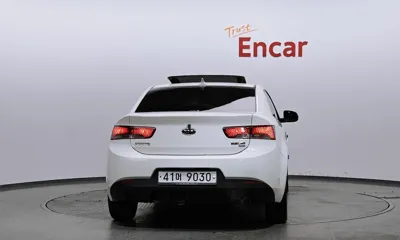 Kia Porte 2013, 131845 км, за 2444.66 USD